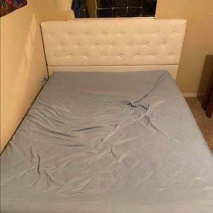 Full Size bed